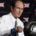 Aug. 22 News: Art Briles and Chris Petersen Go Back and Forth